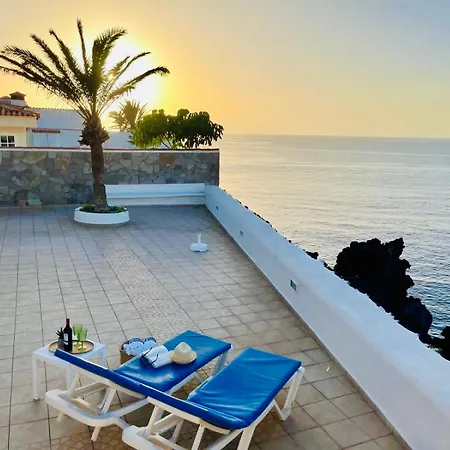 Villa Beachfront And Pool