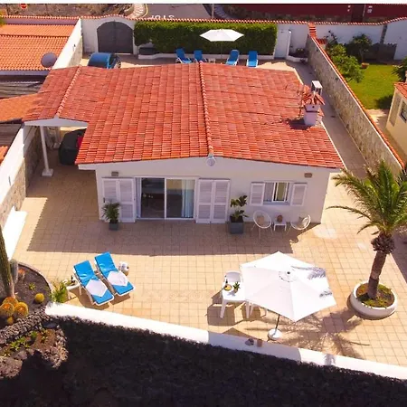 Villa Beachfront And Pool *